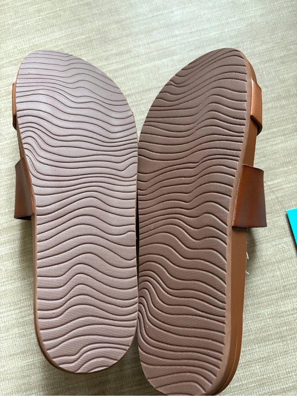 Reef Cushion Vista